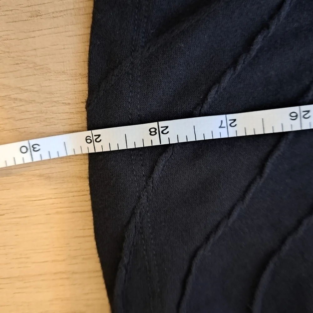 Women's Textured Knee Length Black Skirt Women's Plus Size XL - Picture 7 of 7